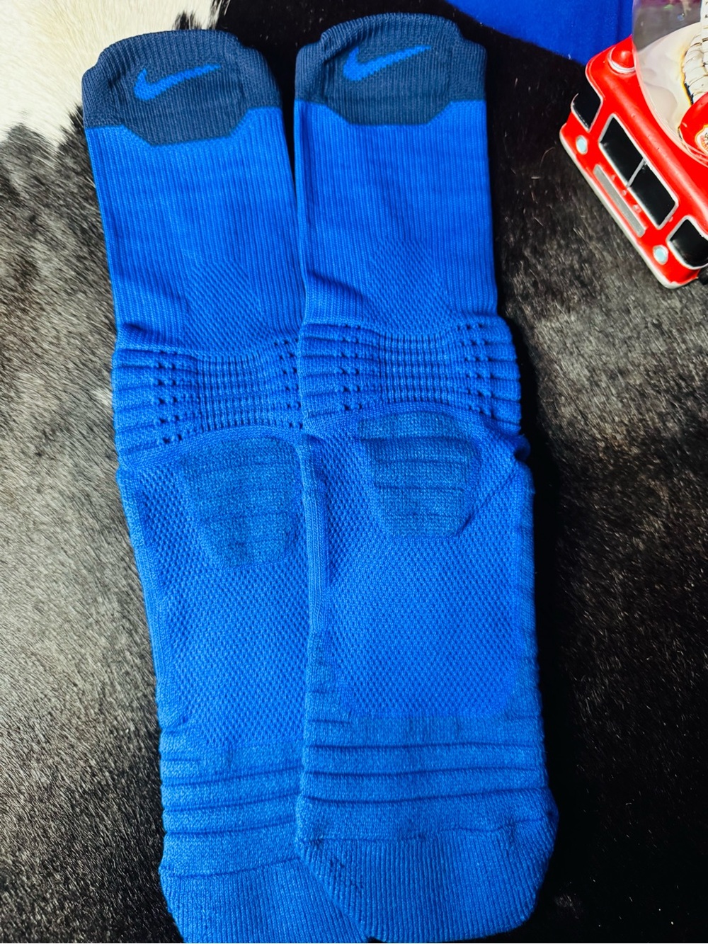 Nike Men’s  Athletic Crew Socks in Bright Blue with Navy Accents large